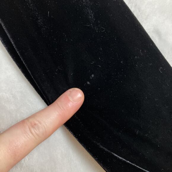 Black Velvet Long Sleeve Blouse Witchy Goth Vampire Whimsy V-Neck Pleated Medium - Picture 9 of 9